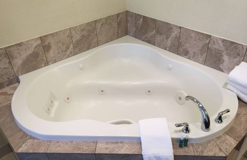 Shillington Hotel | Best Western Plus Reading Inn & Suites