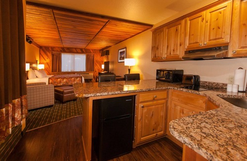Mount Shasta Hotel | Best Western Plus Tree House