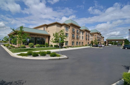 Pasco Hotel | Best Western Premier Pasco Inn & Suites