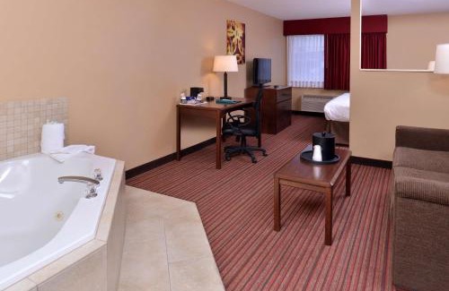 Woodland Hotel | Best Western Woodland Inn