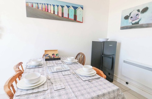Trearddur Bay Cottage | Bethan Apartment