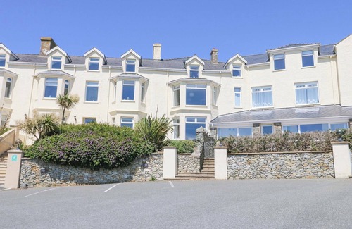 Trearddur Bay Cottage | Bethan Apartment