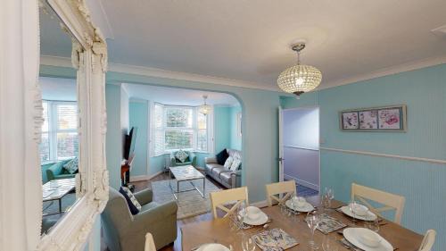 Sidmouth House | Bethany Cottage