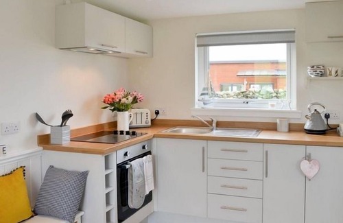 Gatehouse-of-Fleet Cottage | Beths Bothy - a pod that sleeps 2 guests in 1 bedroom