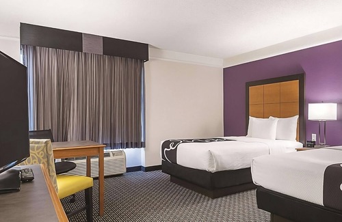 Guasti Hotel | Better Choice For Your Vacation! 2 Pet-friendly Units, Spacious and Relaxing!