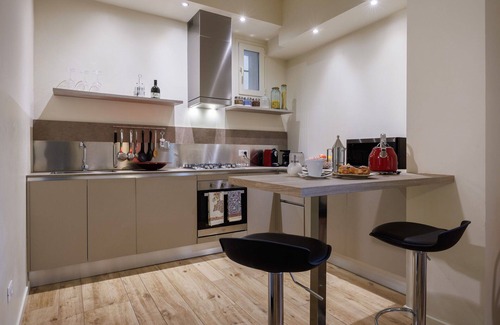 Santissima Annunziata Apartment | Betty Florence Charming Modern Apartment
