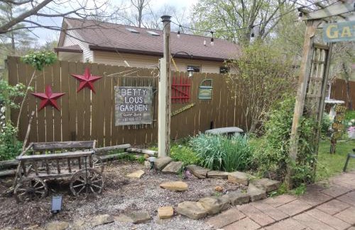 Nashville Bed & Breakfast | Betty Lous Garden