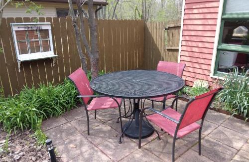 Nashville Bed & Breakfast | Betty Lous Garden