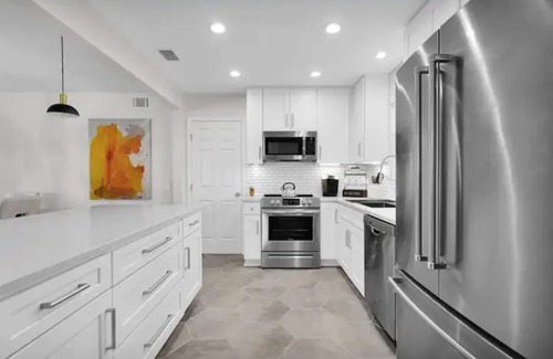 San Jose House | Bettys Place a Cozy Modern 3BR/2BA SFH w/Fenced Yard, Inside W/D, Gig WiFi