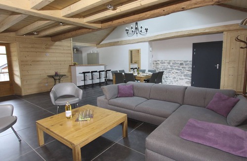 Faverges-Seythenex Apartment | BETWEEN LAKE AND MOUNTAINS: La Belle Etoile - Rental ★ near Lake Annecy