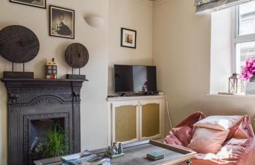 Abergavenny House | Beval Cottage