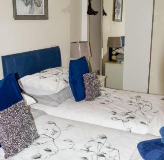 Abergavenny House | Beval Cottage