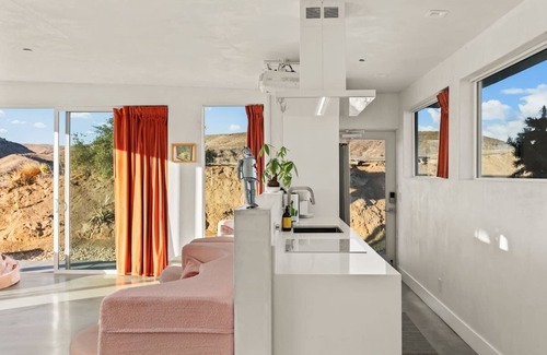 Pioneertown House | Beyond By The Cohost Company