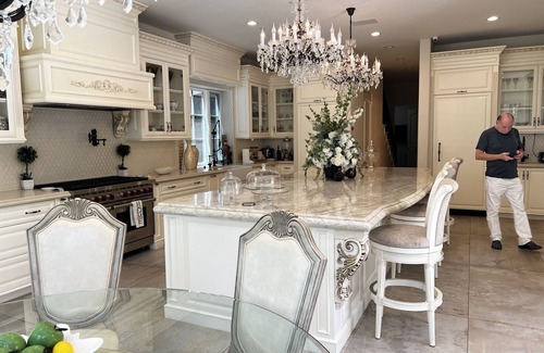 The Flats House | BH Flats European Mansion