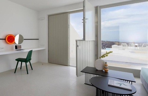 Megalochori Apartment | BH658 - C - Suite Santorini