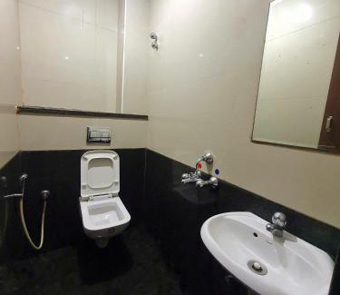 Central Chennai Hotel | BHIMAS INN -Puratchi Thalaivar Dr M G Ramachandran Central Railway Station Chennai