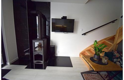 gmina Pysznica House | Biała chatka w Krzaczastym Zakątku