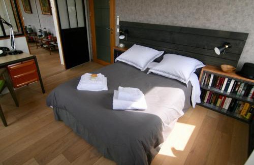 Les Lilas Bed & Breakfast | bibou's room Paris