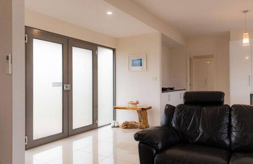 Bicheno House | Bicheno Sands-space and the sea