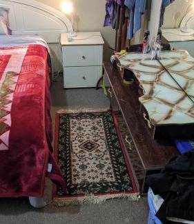 Bidwill House | BIDWILL GARDENS ON MIDDLETON - 2 Rooms A Private Room with a King-Size Bed or Open Lounge Room Floor Mattress SHARED Bathroom FREE Kitchen Essentials FREE Laundry Facilities Fast NBN WIFI HDTV NETFLIX, YOUTUBE, KAYO Meal and Transport Service Available