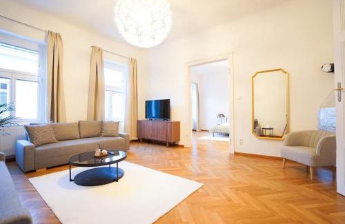 Modling Apartment | Biedermaier Charm in Mödling