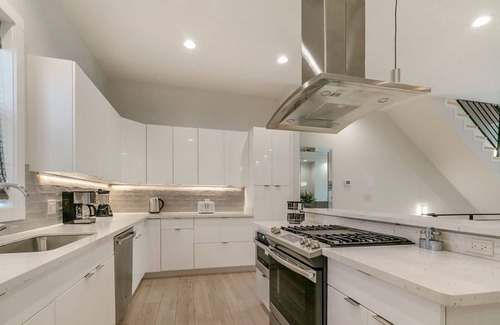 Mid-City House | Bienville Villas: Brand New 4BR