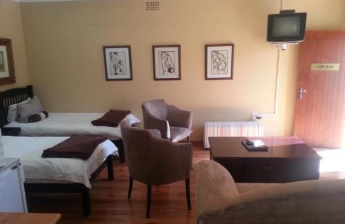 Kempton Park House | Big "5" Guesthouse