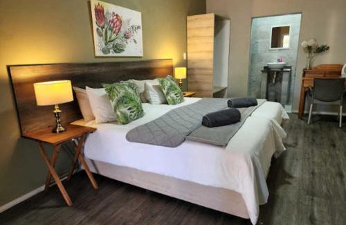 Kempton Park House | Big "5" Guesthouse