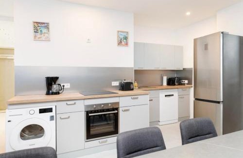 Tiergarten Apartment | BIG 7RMS City Central Loft, 1ALocation