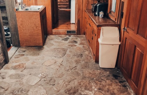 Winston House | Big and spacious., 2 Acres, New Furniture, Fishing Pond, Game Room, Paddle Boat