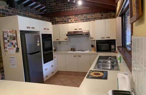 Callala Bay House | Big Backyard - BBQ - Spa Bath