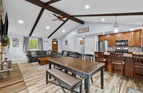 Gouldsboro House | Big Bass Lake Getaway – 3BR/3BA Private Home with Deck & Fire Pit