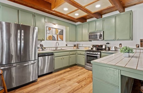 Fox Farm Villa | Big Bear Lake Sleep 16