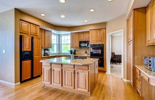 Westridge House | Big, beautiful 5 bedroom house in Highlands Ranch, CO