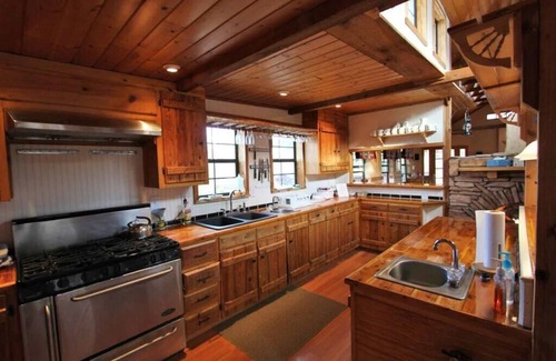 Terlingua Cabin | Big Bend Lodging at Ten Bits Ranch | Room #8 - The Courthouse