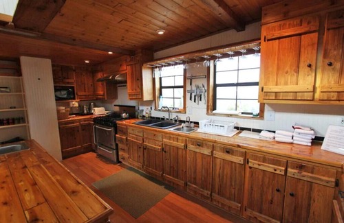 Terlingua Cabin | Big Bend Lodging at Ten Bits Ranch | Room #8 - The Courthouse