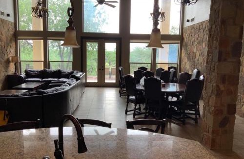 Concan House | Big Cinchin'