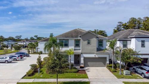 Kissimmee House | Big Family Home with Game Room Sleeps 28 BLV104
