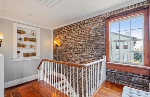 Historic District - North House | Big Groups! Walk To River Street Bars Shopping 1-4