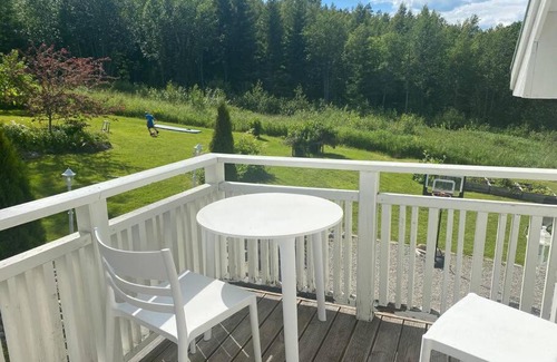 Hudiksvall Villa | Big house with jacuzzi by the forrest
