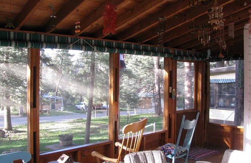 Beulah Cabin | Big Pine Cabin/4 bedrooms/1 1/2 bath