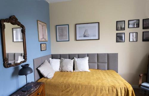 Ruhrort Apartment | Big Premium Apartment with Rhine View, totally new