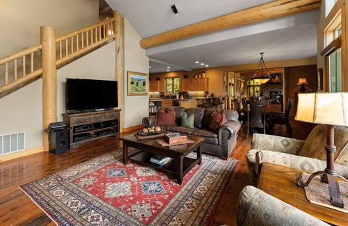 Big Sky House | Big Sky Meadow Private Retreat w/Hot Tub
