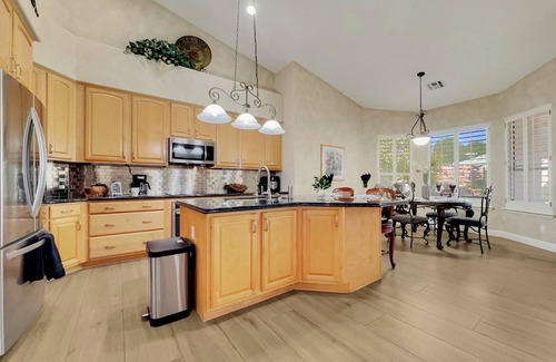 Arabian Crest House | Biggy Home. Sleeps 12. Mayo Clinic, Desert Ridge, TPC Golf! Discount!