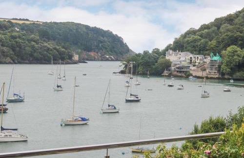 Dartmouth House | Bight Boathouse