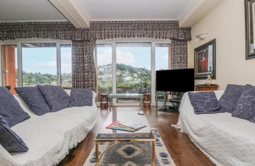 Dartmouth House | Bight Boathouse