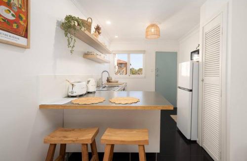 Bilinga Apartment | Bilinga Breeze - Walk to North Kirra Beach and Airport