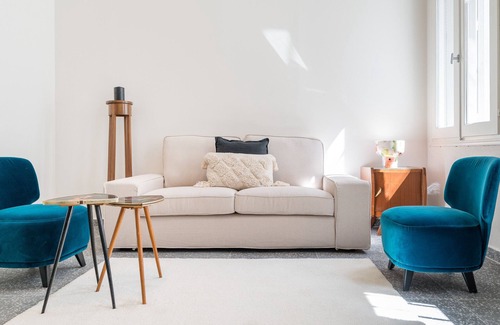 Kerameikos Apartment | Bill – License to Thrill in Metaxourgeio