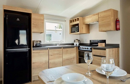 Great Houghton House | Billing Aquadrome Silver 2 Bed Caravan HF39