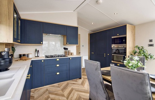 Great Houghton House | Billing Aquadrome 2 Bed Hot Tub Caravan MI12